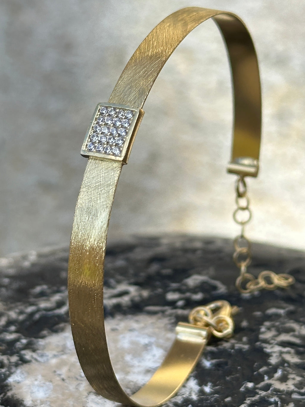 Bracciale Semi-Rigido